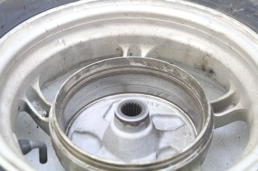 photo de JANTE ARRIERE HONDA NHX LEAD 110 (2008 - 2010) - Zoom état d’usage