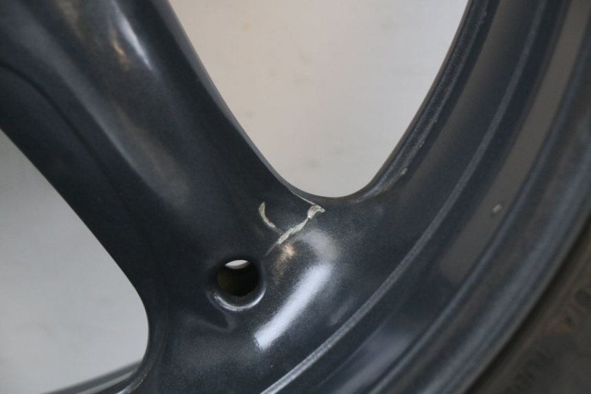 photo de JANTE ARRIERE MOTO GUZZI NORGE 8V GT 1200 (2011 - 2016) - Vue rapprochée