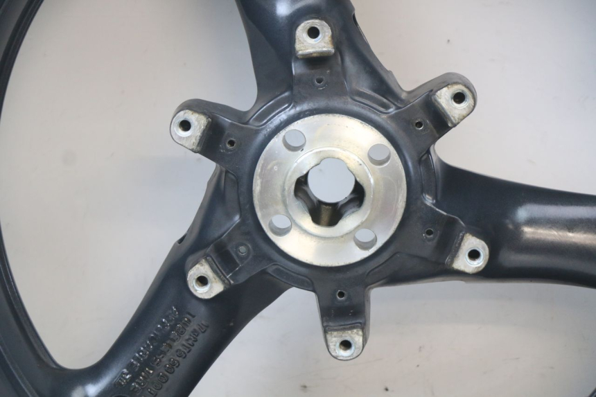 photo de JANTE ARRIERE MOTO GUZZI NORGE 8V GT 1200 (2011 - 2016) - Gros plan technique