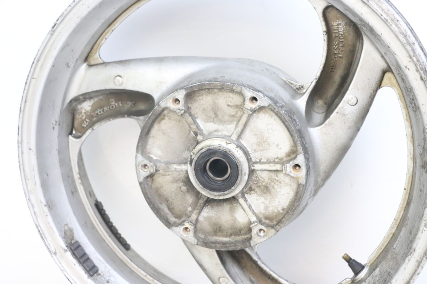 photo de JANTE ARRIERE HONDA NTV DEAUVILLE 650 (1998 - 2001) - Points de fixation