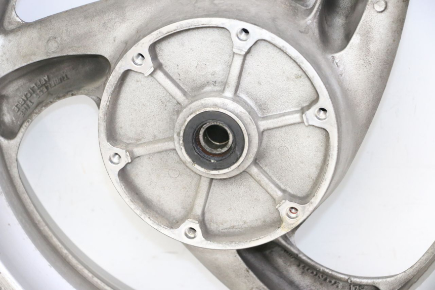 photo de JANTE ARRIERE HONDA NTV DEAUVILLE 650 (2001 - 2006) - Focus structure