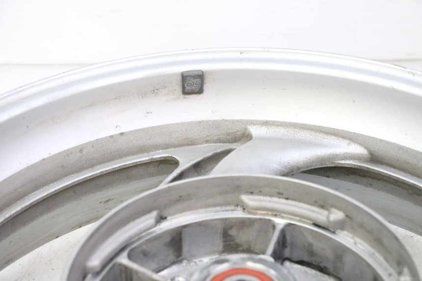 photo de JANTE ARRIERE HONDA NTV DEAUVILLE 650 (2001 - 2006) - Gros plan technique