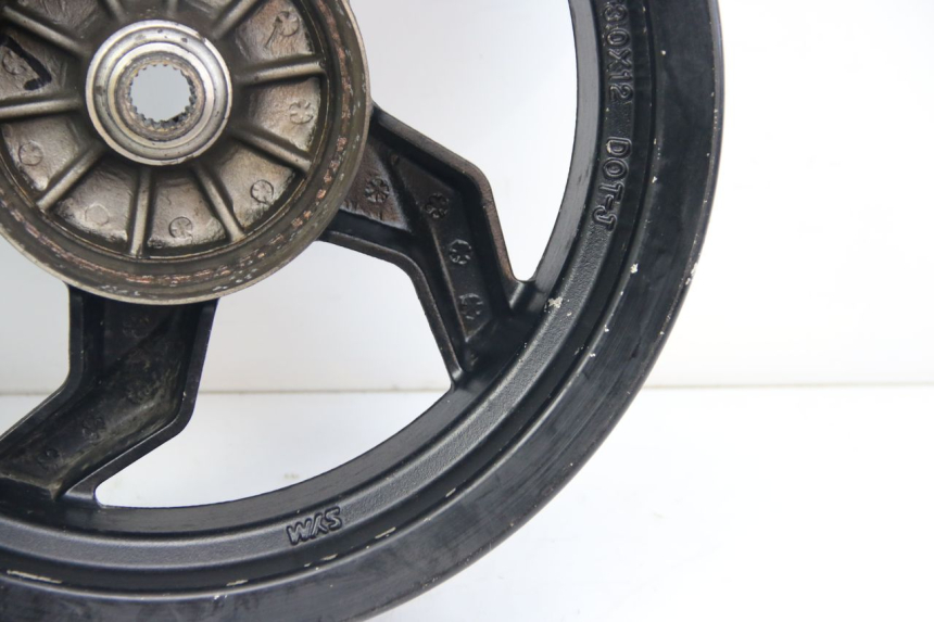 photo de JANTE ARRIERE SYM ORBIT III 3 4T 50 (2021 - 2025) - Marquages et références