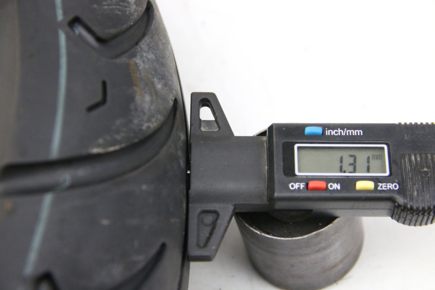 photo de JANTE ARRIERE SYM ORBIT III 3 4T 50 (2021 - 2025) - Vue rapprochée