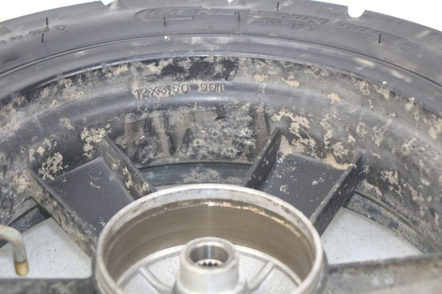 photo de JANTE ARRIERE TNT MOTOR OTTO 2T 50 (2012 - 2018) - Gros plan technique
