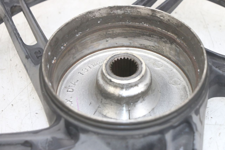 photo de JANTE ARRIERE HONDA PCX (JF28) 125 (2009 - 2011) - Détails caractéristiques