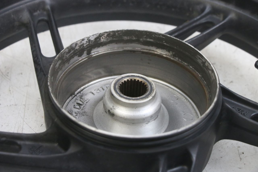 photo de JANTE ARRIERE HONDA PCX (JF47) 125 (2012 - 2013) - Zoom état d’usage