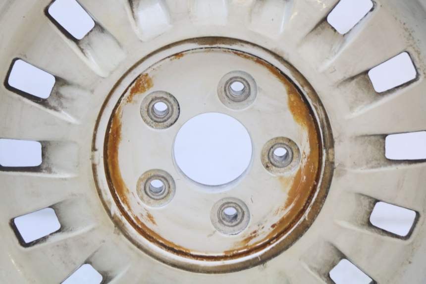 photo de JANTE ARRIERE PEUGEOT DJANGO 125 (2014 - 2017) - Gros plan technique