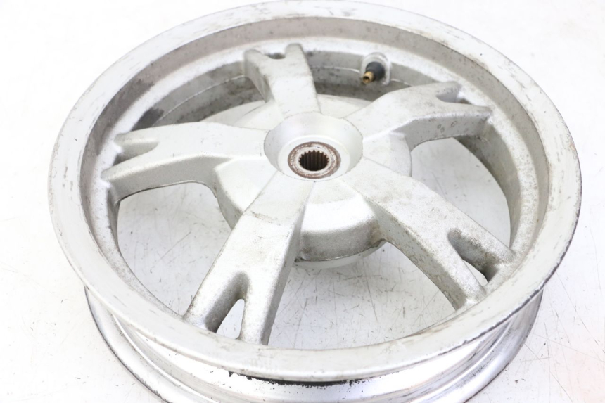 photo de JANTE ARRIERE PEUGEOT KISBEE 4T 50 (2010 - 2017) - Détails caractéristiques