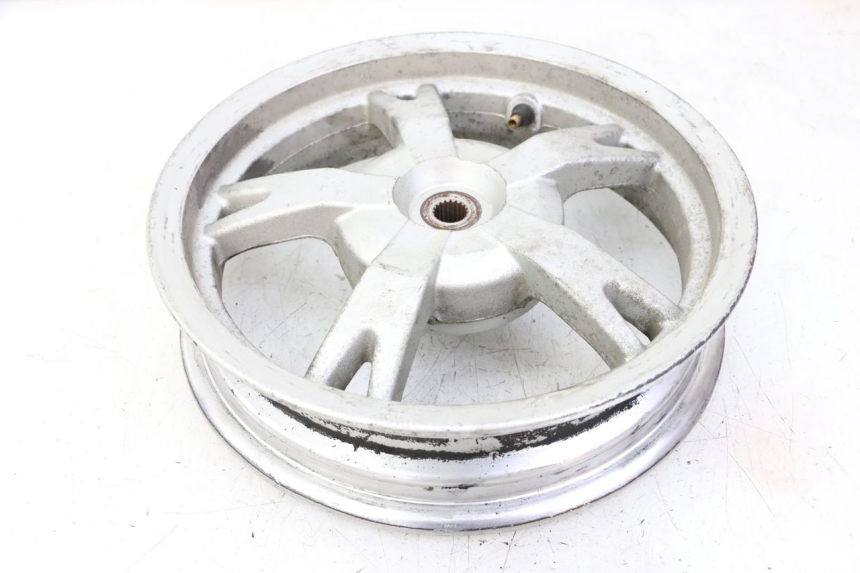 photo de JANTE ARRIERE PEUGEOT KISBEE 4T 50 (2010 - 2017) - Vue rapprochée