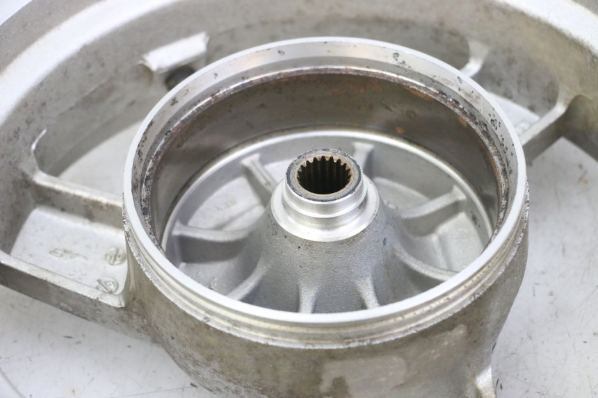 photo de JANTE ARRIERE PEUGEOT VIVACITY 125 (2010 - 2017) - Détails caractéristiques