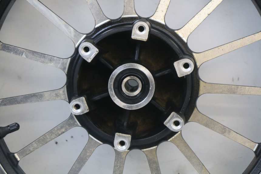 photo de JANTE ARRIERE REGAL RAPTOR RAXTER 2 125 (2007 - 2015) - Marquages et références