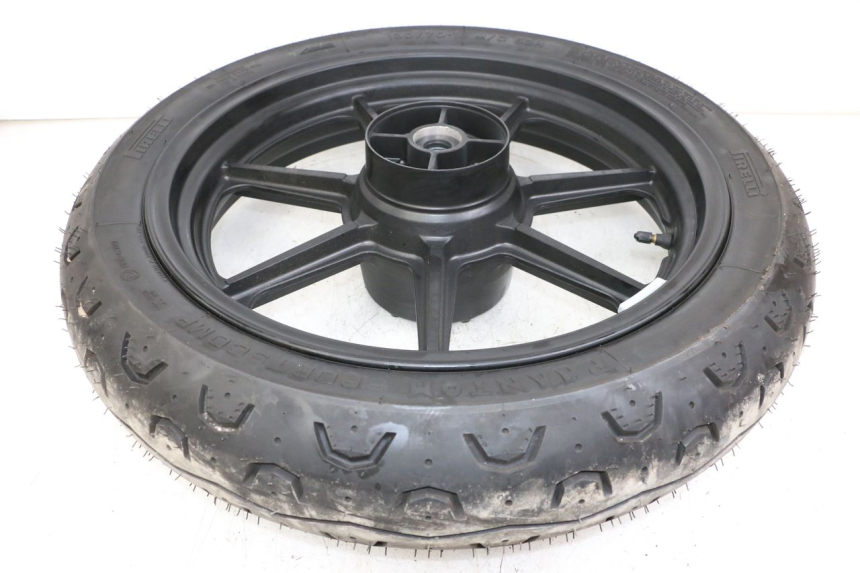 photo de JANTE ARRIERE ROYAL ENFIELD CONTINENTAL GT 650 (2019 - 2024) - Zoom état d’usage