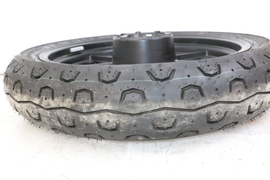 photo de JANTE ARRIERE ROYAL ENFIELD CONTINENTAL GT 650 (2019 - 2024) - Gros plan technique