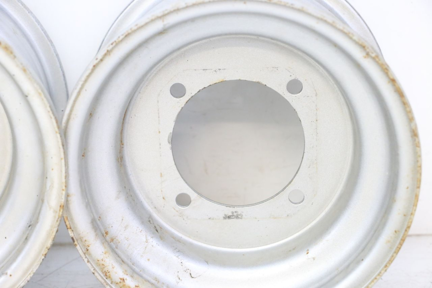 photo de JANTE ARRIERE HYTRACK S 150 (2003 - 2011) - État de surface