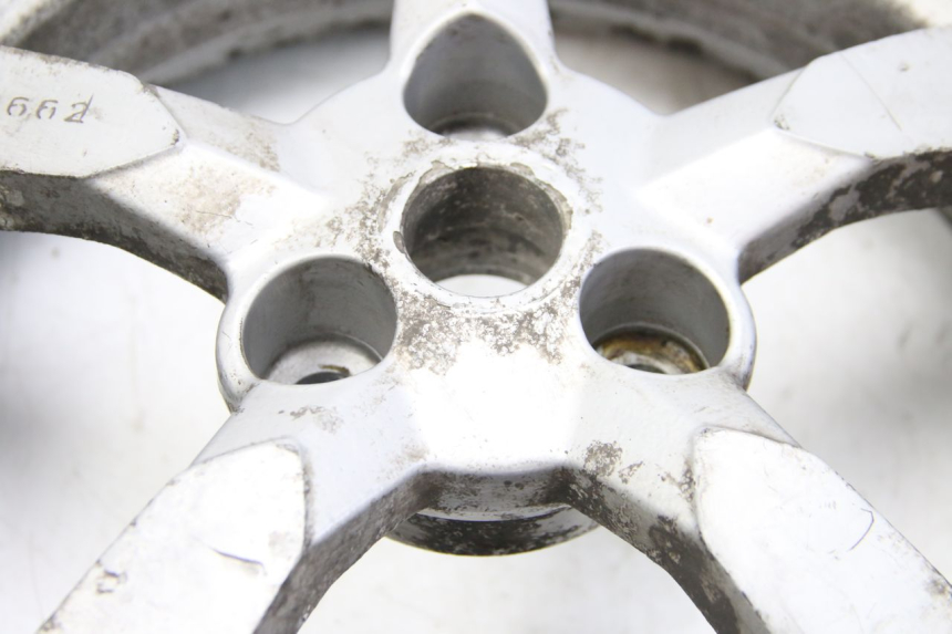 photo de JANTE ARRIERE PEUGEOT SATELIS COMPRESSOR K15 125 (2006 - 2009) - Autre angle de vue