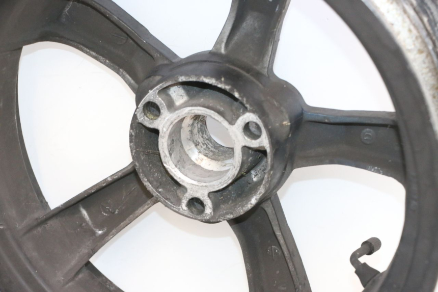 photo de JANTE ARRIERE PEUGEOT SATELIS COMPRESSOR K15 125 (2006 - 2009) - État de surface