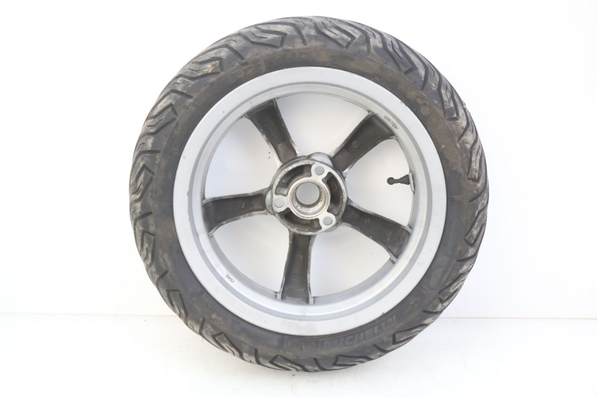 photo de JANTE ARRIERE PEUGEOT SATELIS 125 (2010 - 2012) - Gros plan technique