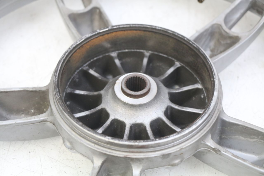 photo de JANTE ARRIERE APRILIA SCARABEO 100 (2003 - 2012) - Zoom état d’usage