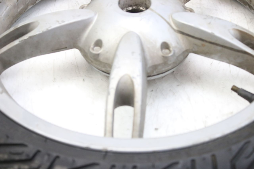 photo de JANTE ARRIERE APRILIA SCARABEO 100 (2003 - 2012) - Points de fixation