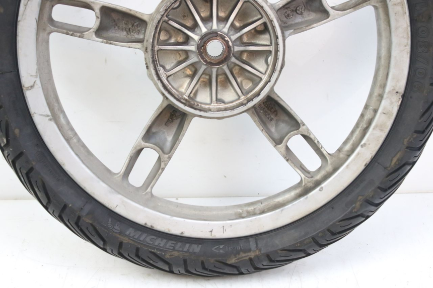 photo de JANTE ARRIERE APRILIA SCARABEO 100 (2003 - 2012) - Marquages et références