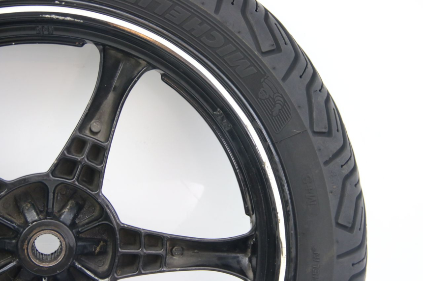 photo de JANTE ARRIERE SUZUKI SIXTEEN 125 (2008 - 2010) - Détails caractéristiques