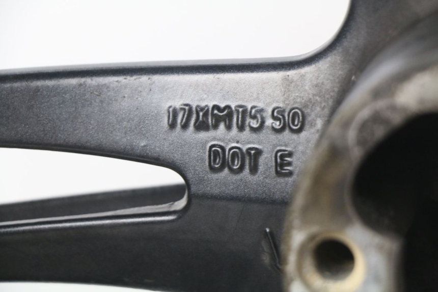 photo de JANTE ARRIERE TRIUMPH SPEED TRIPLE 1050 (2005 - 2007) - Vue d’ensemble