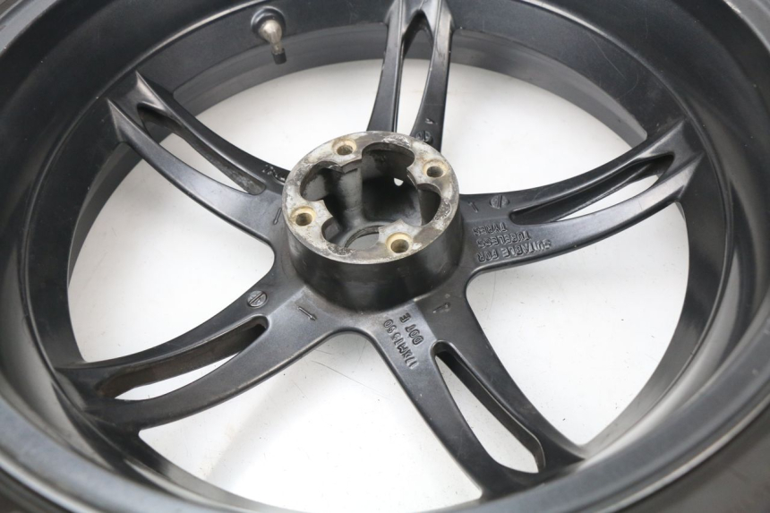 photo de JANTE ARRIERE TRIUMPH SPEED TRIPLE 1050 (2005 - 2007) - Points de fixation