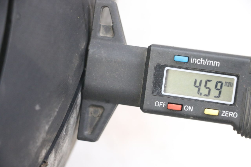 photo de JANTE ARRIERE TRIUMPH SPEED TRIPLE T301 900 (1994 - 1996) - Zoom état d’usage