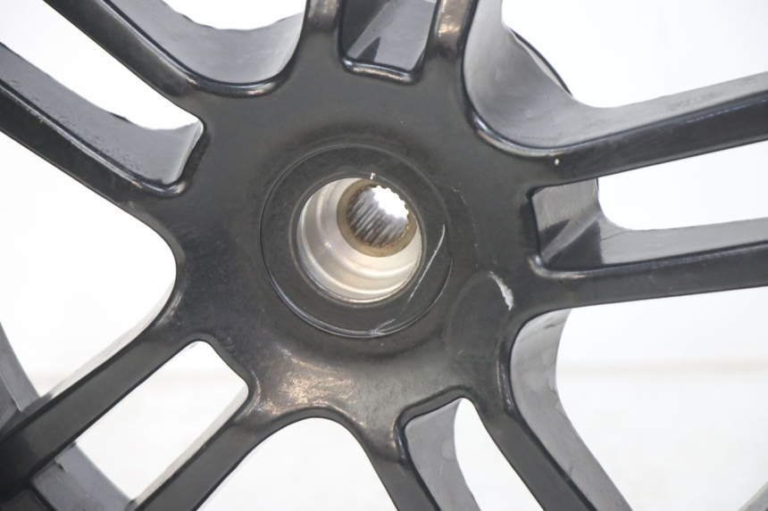 photo de JANTE ARRIERE PEUGEOT SPEEDFIGHT 4 4T 50 (2015 - 2020) - Autre angle de vue