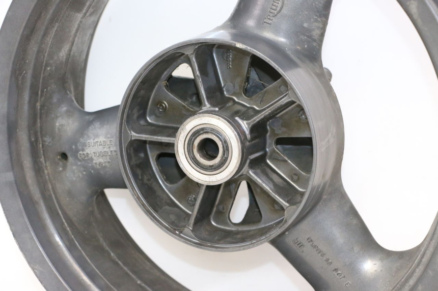 photo de JANTE ARRIERE TRIUMPH SPRINT 900 (1995 - 1998) - Zoom composants