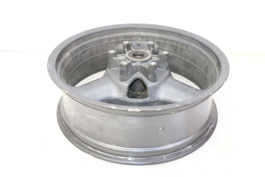 photo de JANTE ARRIERE TRIUMPH SPRINT 900 (1995 - 1998) - Points de fixation