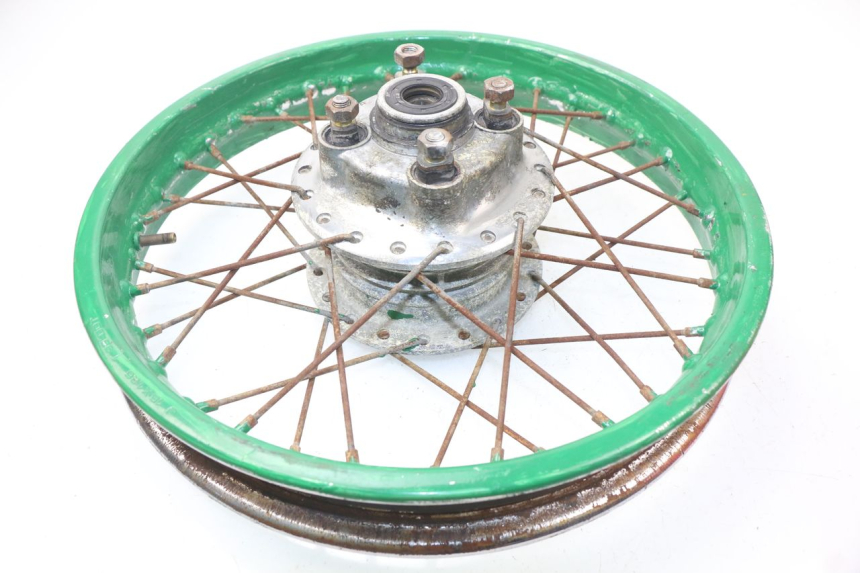 photo de JANTE ARRIERE YAMAHA SR 125 (1982 - 2003) - Gros plan technique