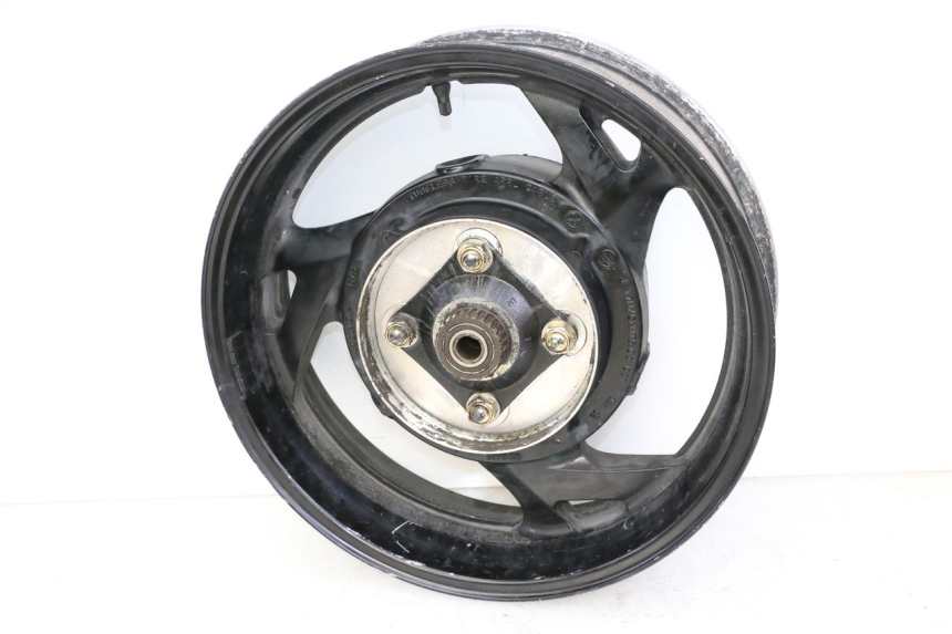 photo de JANTE ARRIERE HONDA ST PAN EUROPEAN 1300 (2002 - 2013) - Points de fixation