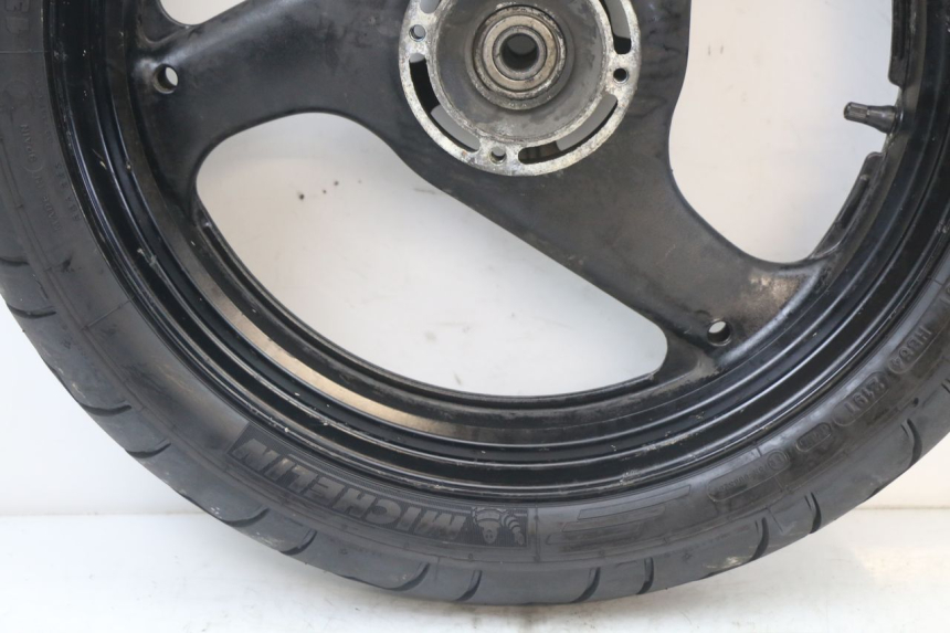 photo de JANTE ARRIERE SUZUKI GS F 500 (2004 - 2007) - Détails caractéristiques