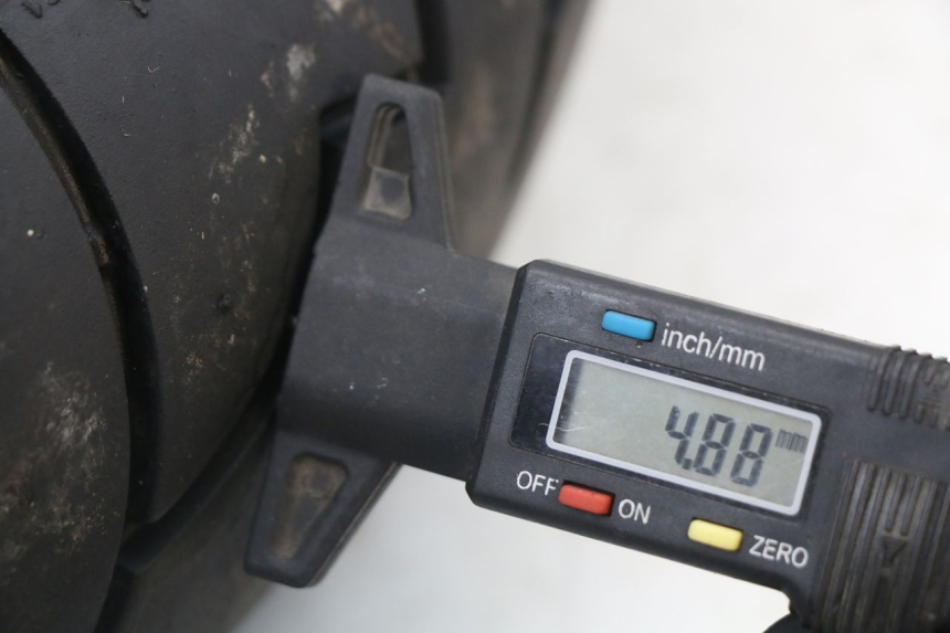 photo de JANTE ARRIERE SUZUKI GS F 500 (2004 - 2007) - Angle alternatif