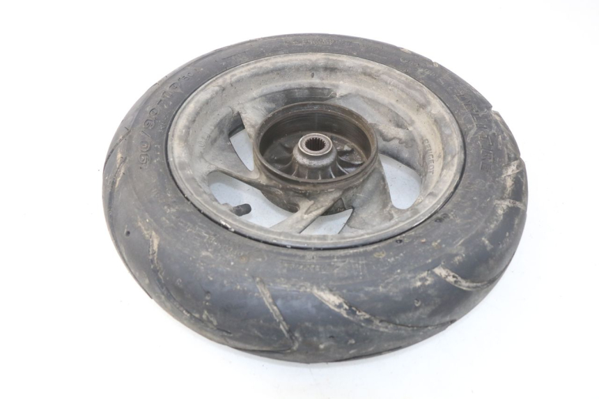 photo de JANTE ARRIERE PEUGEOT SV 80 (1993 - 1997) - Zoom état d’usage