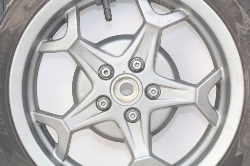 photo de JANTE ARRIERE APRILIA SXR 50 (2021 - 2023) - Vue rapprochée