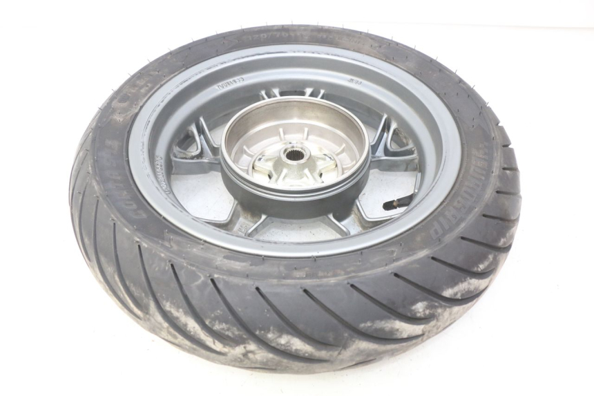 photo de JANTE ARRIERE APRILIA SXR 50 (2021 - 2023) - Gros plan technique