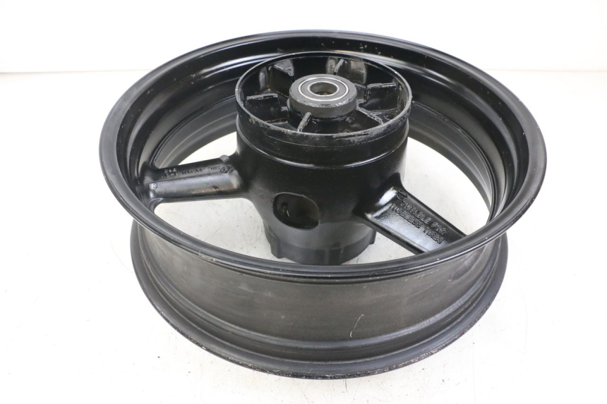 photo de JANTE ARRIERE YAMAHA TDM ABS 900 (2002 - 2014) - Autre angle de vue