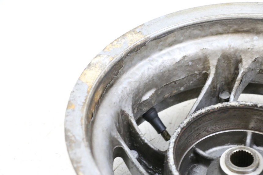 photo de JANTE ARRIERE PIAGGIO TYPHOON 50 (2000 - 2009) - Gros plan technique