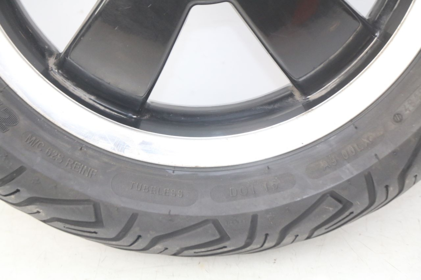 photo de JANTE ARRIERE PIAGGIO VESPA GTS IGET ABS 125 (2017 - 2023) - Détails caractéristiques