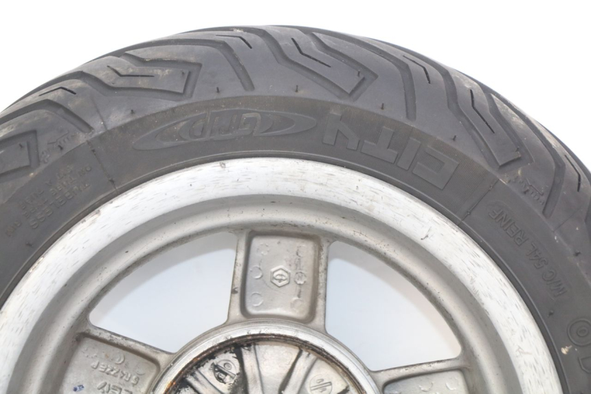 photo de JANTE ARRIERE PIAGGIO VESPA LXV 125 (2006 - 2009) - Vue rapprochée