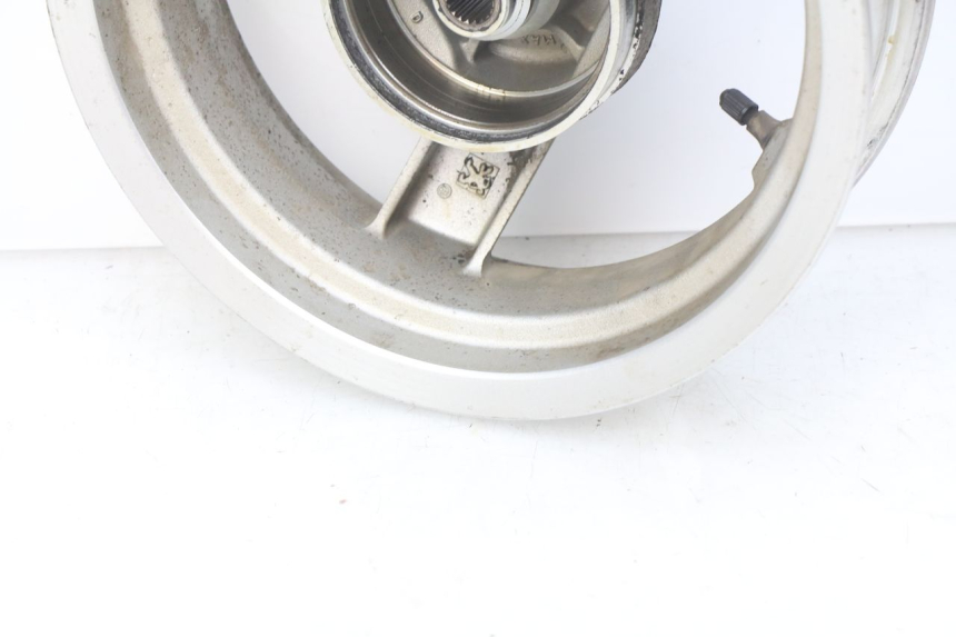 photo de JANTE ARRIERE PEUGEOT VIVACITY NEW 4T 50 (2008 - 2017) - Autre angle de vue