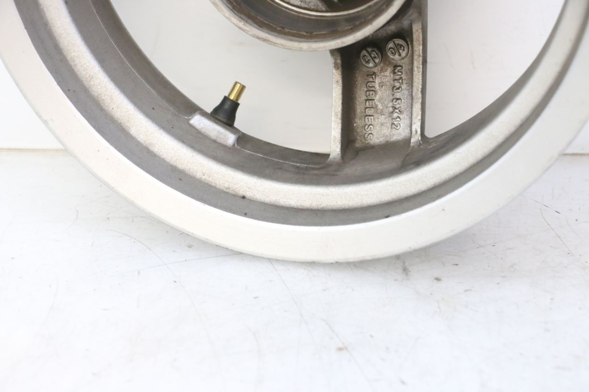 photo de JANTE ARRIERE PEUGEOT VIVACITY NEW 4T 50 (2008 - 2017) - Zoom état d’usage