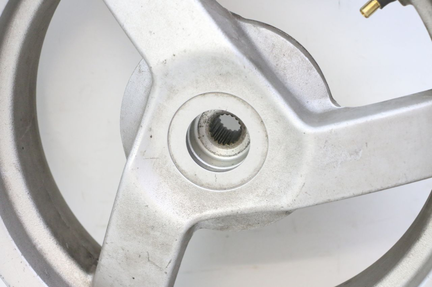 photo de JANTE ARRIERE PEUGEOT VIVACITY NEW 4T 50 (2008 - 2017) - État de surface