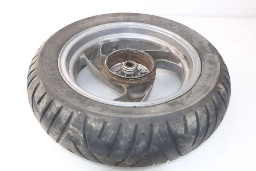 photo de JANTE ARRIERE PEUGEOT VIVACITY 100 (1999 - 2008) - Autre angle de vue