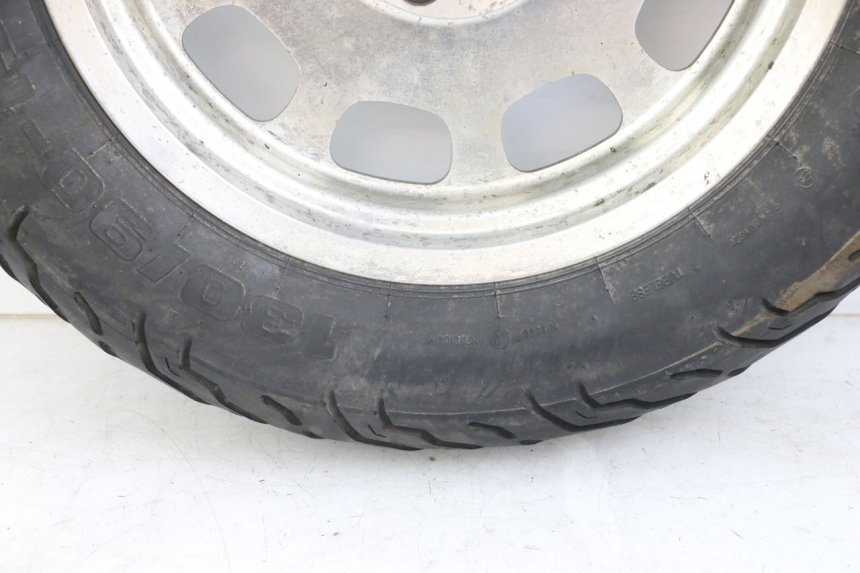 photo de JANTE ARRIERE DAELIM VL DAYSTAR 125 (2000 - 2011) - Gros plan technique