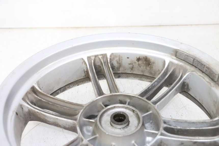 photo de JANTE ARRIERE YAMAHA X-CITY XCITY 125 (2007 - 2013) - Autre angle de vue