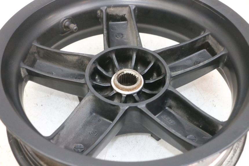 photo de JANTE ARRIERE PIAGGIO XEVO - X EVO 125 (2007 - 2017) - Marquages et références